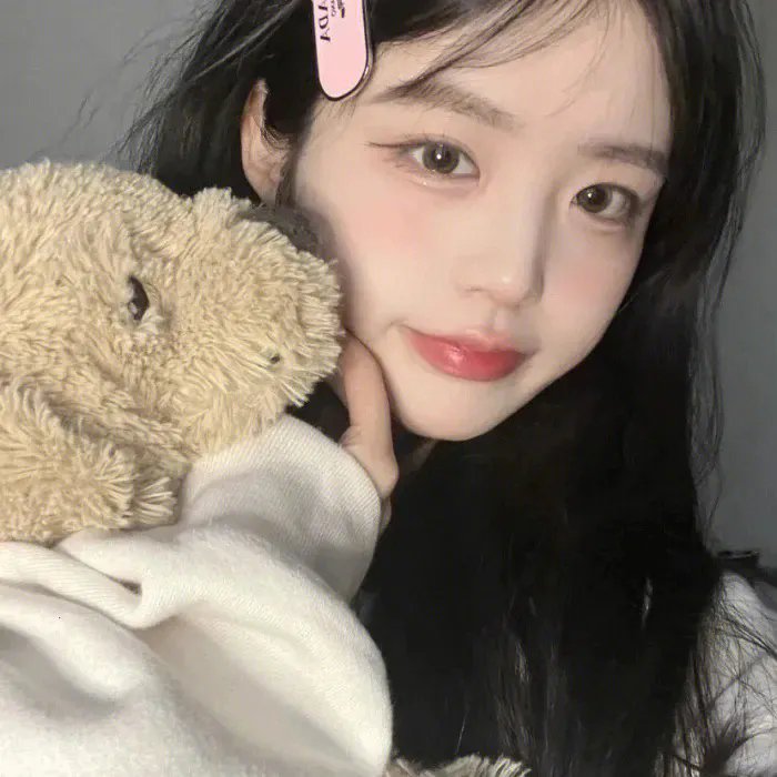 谜一样的双眼